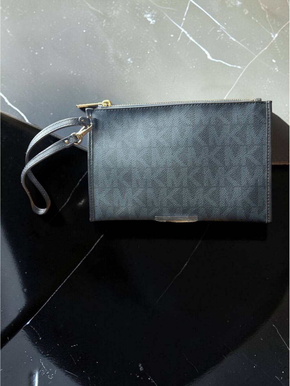 Michael Kors Navy Blue Large Wristlet Clutch Gold Tone Hardware Card Slots